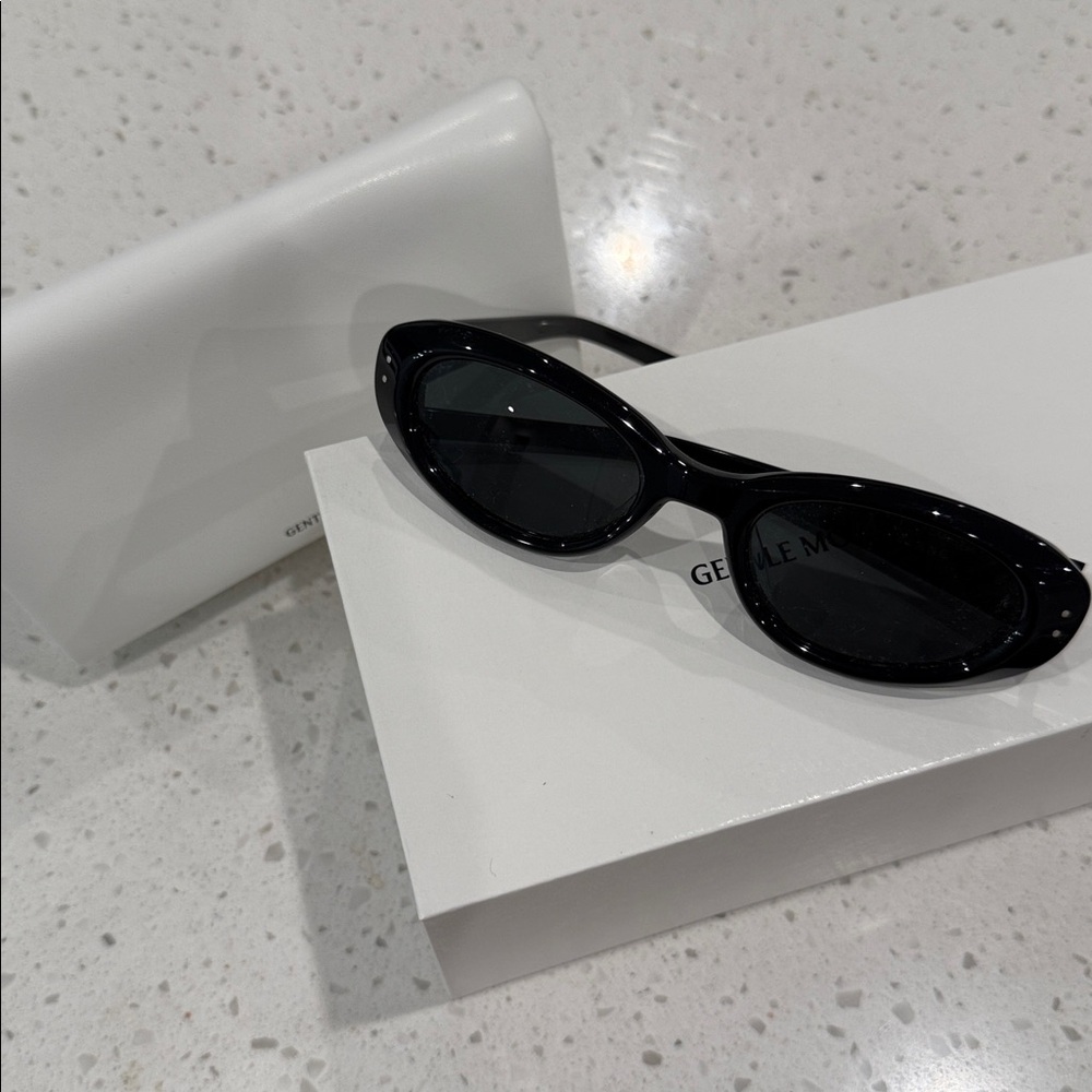 Authentic new gentle monster sunglasses - Picture 5 of 7